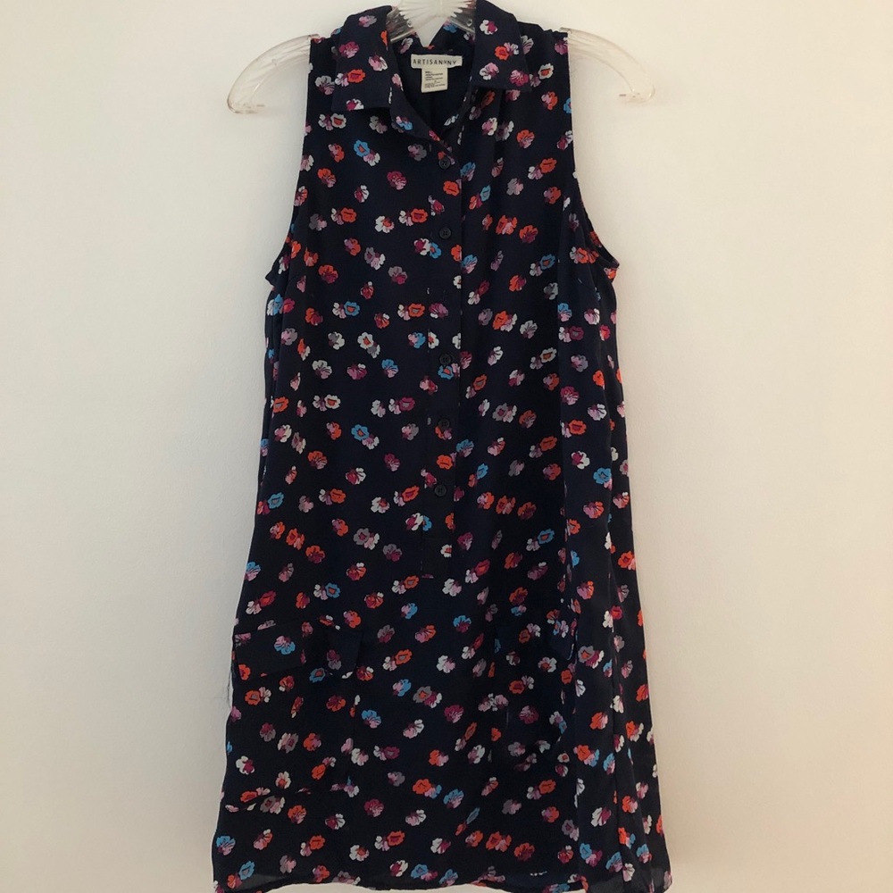 Women’s button up dress size 6
